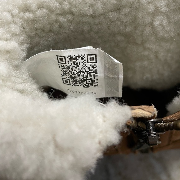 UGG AUSTRALIA Charlee Chestnut Ankle Boots With Sherpa Cuff Detail - Picture 6 of 16